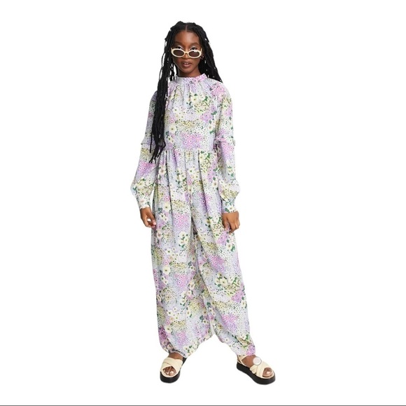 ASOS  Smock Wide Leg Floral Print Jumpsuit Size 4 - Picture 1 of 11